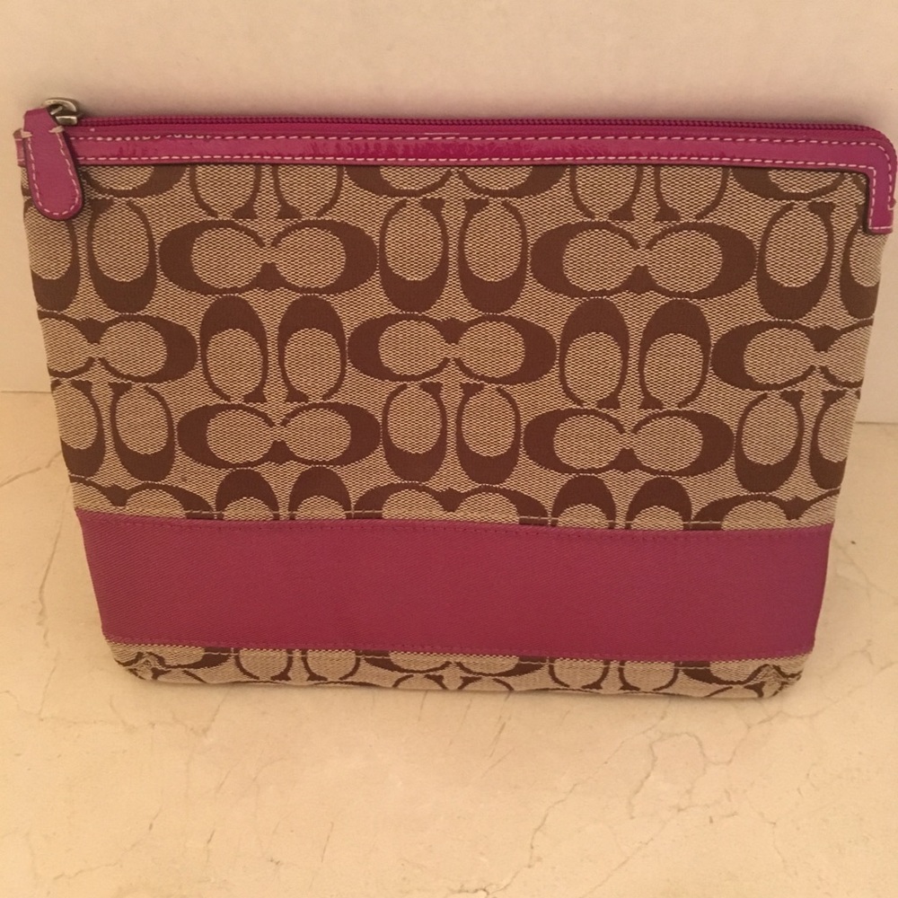 NWOT Coach Ipad pouch.